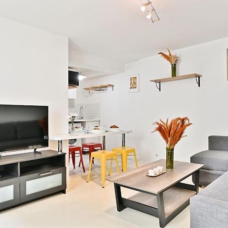 Appartement Proche Canal Saint Martin Parigi Esterno foto