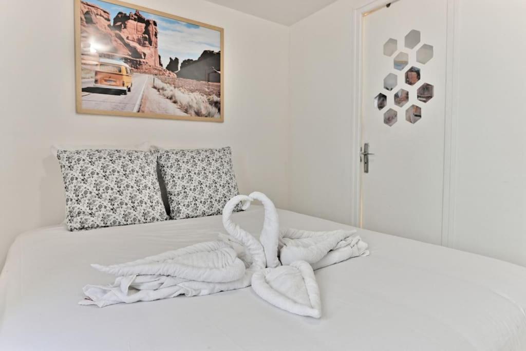 Appartement Proche Canal Saint Martin Parigi Esterno foto