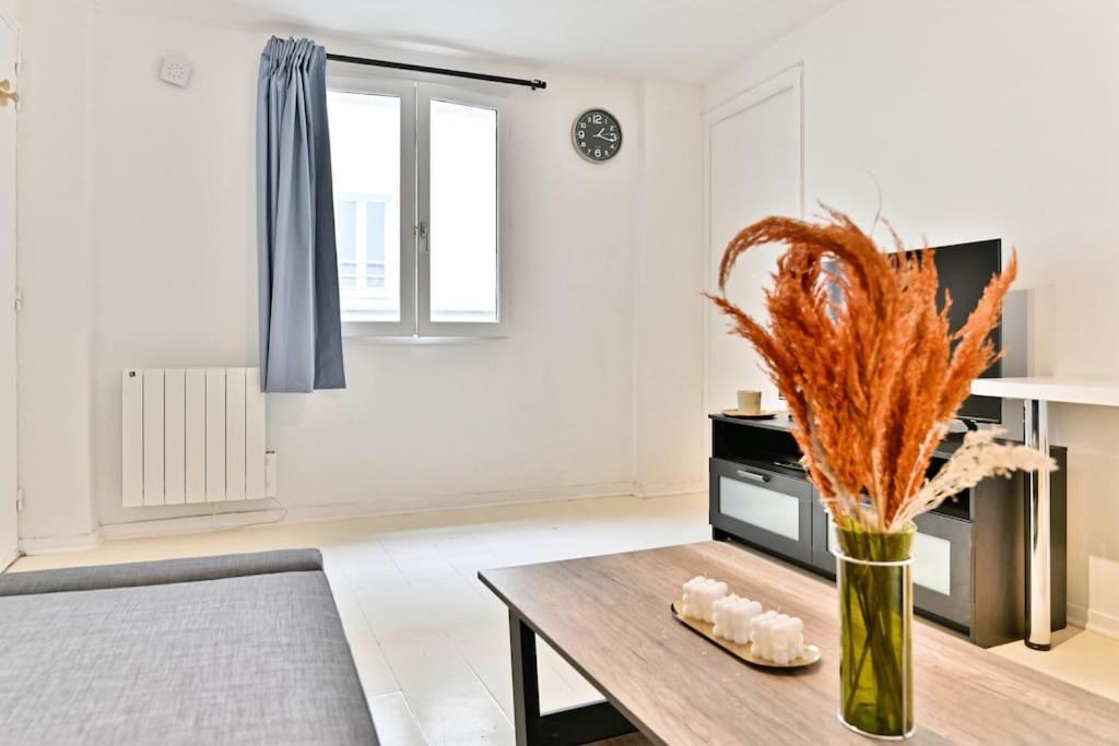 Appartement Proche Canal Saint Martin Parigi Esterno foto