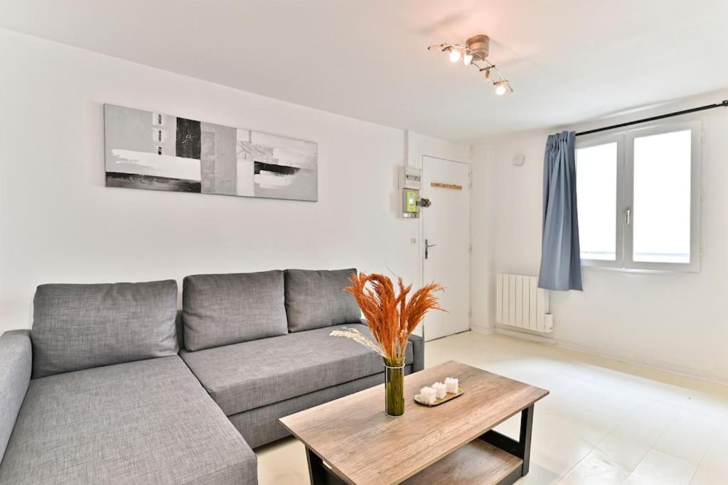 Appartement Proche Canal Saint Martin Parigi Esterno foto