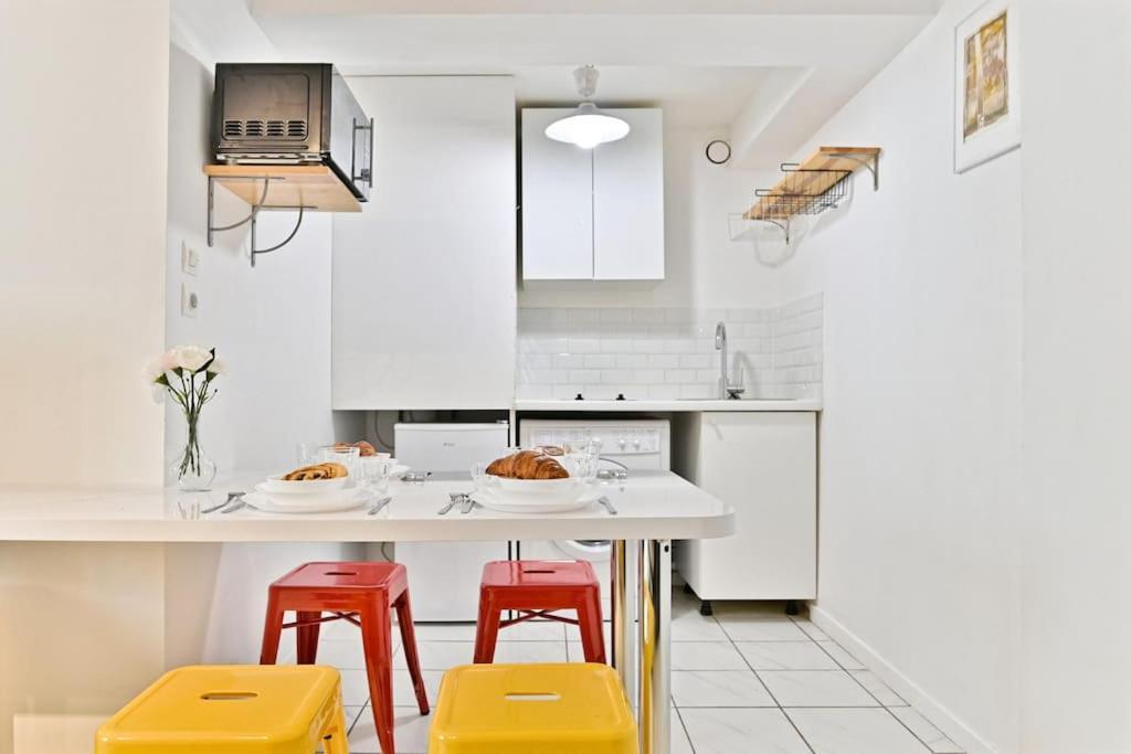 Appartement Proche Canal Saint Martin Parigi Esterno foto